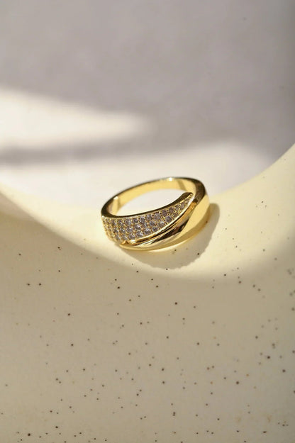 LUCRECIA | ANILLO ELEGANTE CON PIEDRAS PRECIOSAS